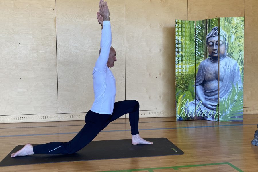 Namaste-Yoga für den aktiven Lifestyle – Ein Interview mit Johannes Gosch